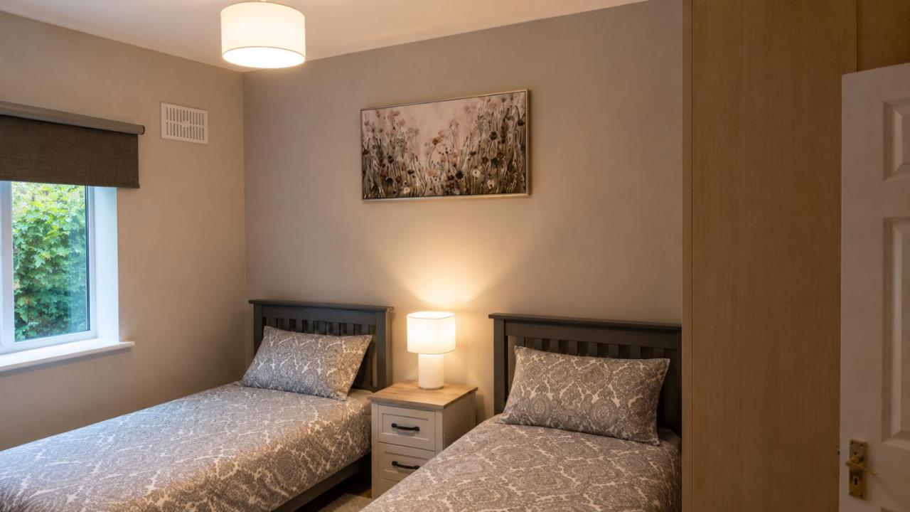 Stylish 2BR Apartment Easy Dublin Access - B&B Dublino