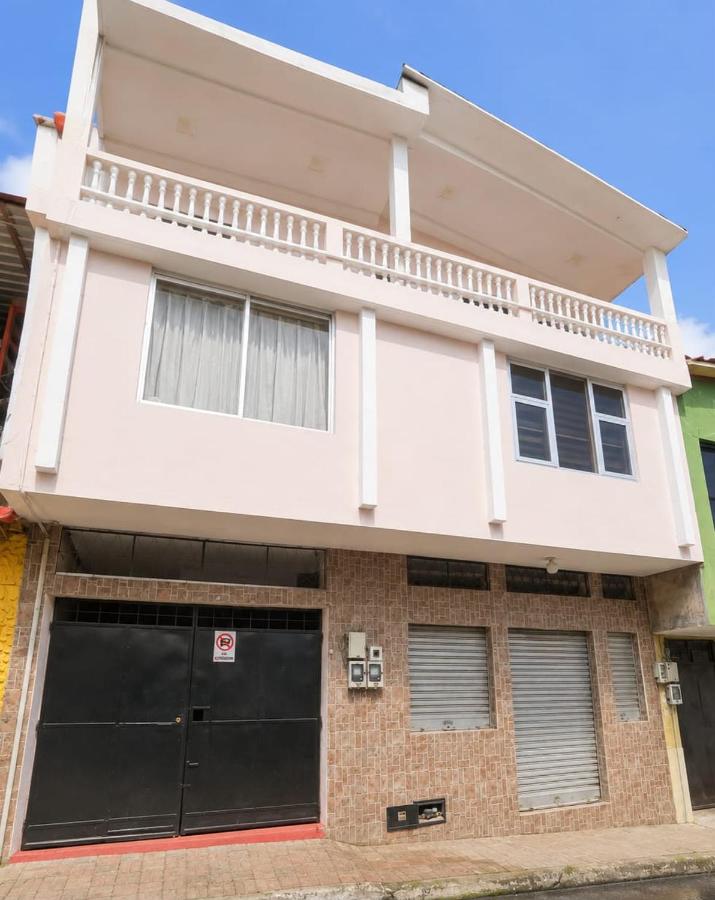 Amplia, Acogedora y Céntrica, Casa de 10 Camas - B&B Baños