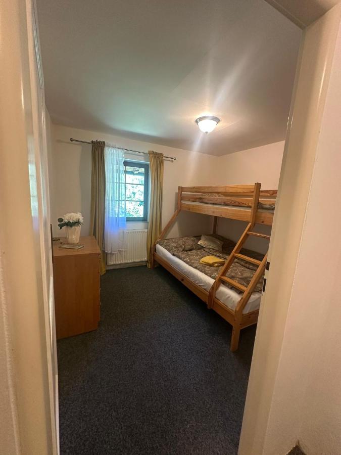 Driepersoonskamer met Badkamer