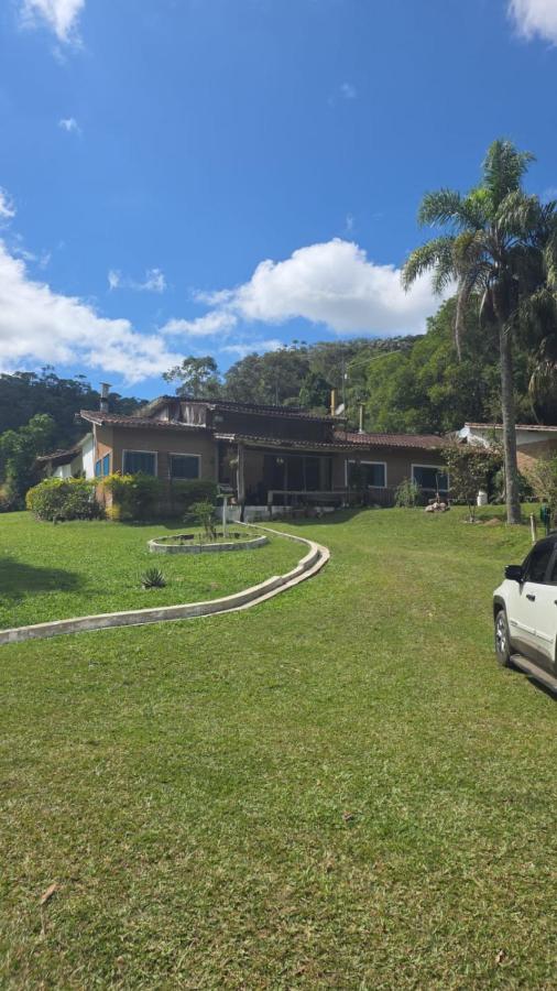 Sítio Recanto das Águas - Ferienwohnung Paraibuna
