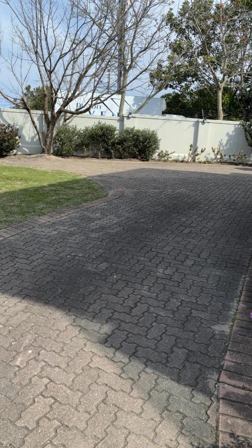 Hill Top Guesthouse - B&B Plettenberg Bay