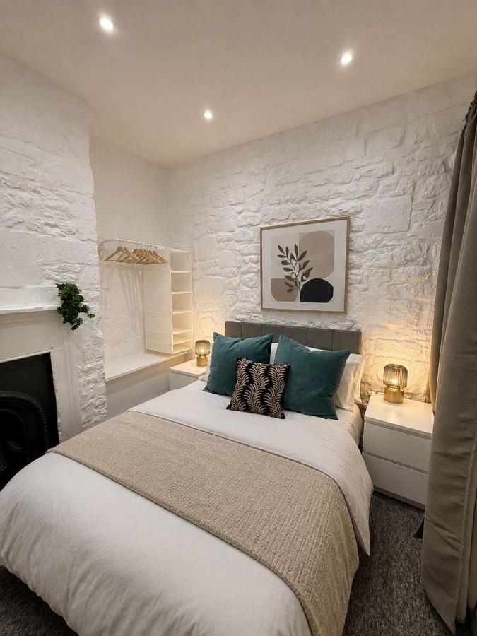 2-Bed Bath City Centre Flat on Lansdown Rd - B&B Bath