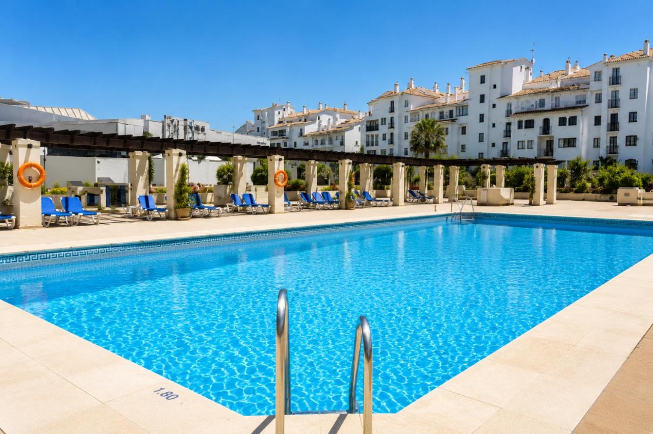 Penthouse in Marina Banus -Puerto Banus.Pool-Gym - Ferienwohnung Marbella