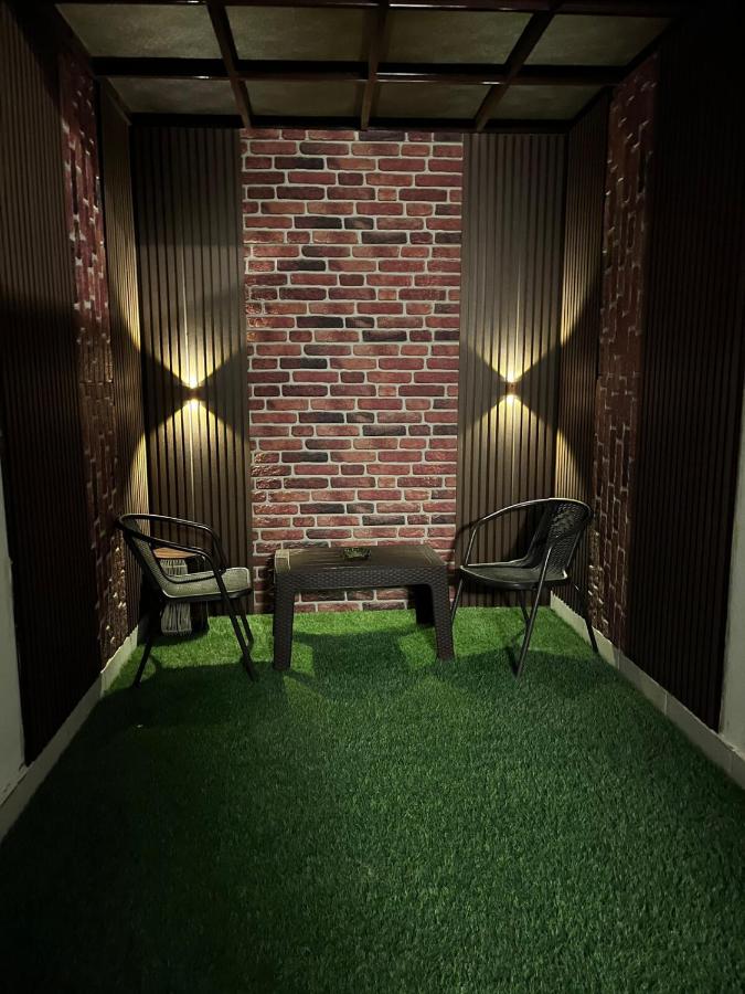 Studio Z8 - Ferienwohnung Khobar