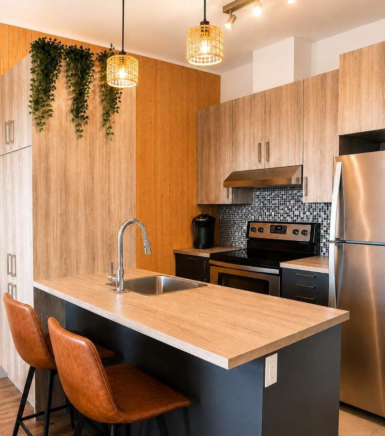 Penthouse FREE indoor Parking Downtown, Balcony - B&B Quebec