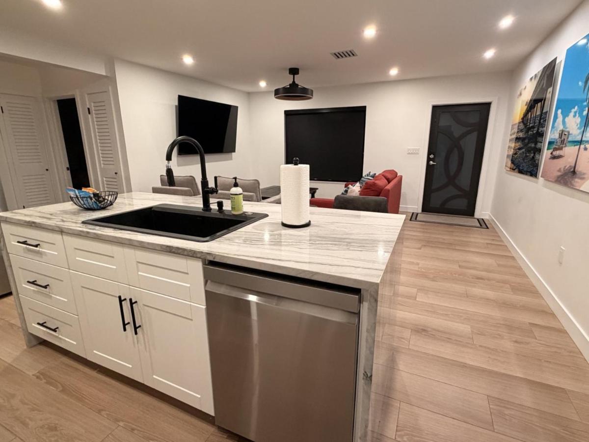 Miami Getaway, Stadium, Beaches, and Nightlife - Bed and Breakfast Biscayne Gardens