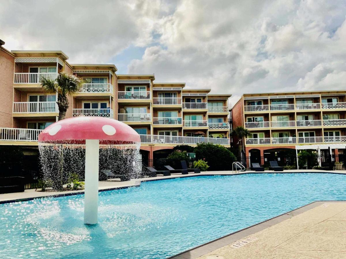Nautical Nook Beachfront Condo - Chambres d'hôtes Galveston