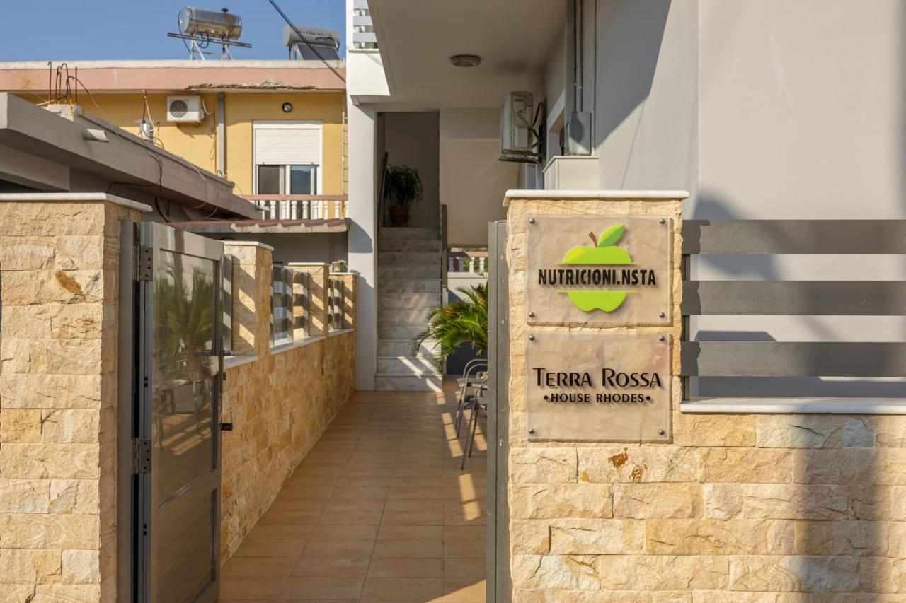 Terra Rossa - Modern Apartment with Castle View - Ferienwohnung Archángelos