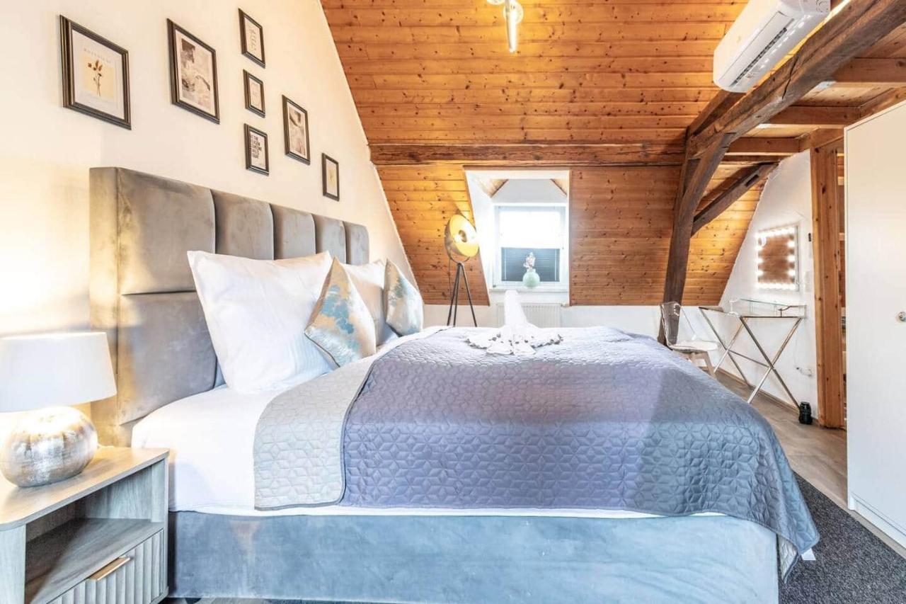 Burghof Collection - Knechtshaus (max. 6 Personen) - B&B Mertloch