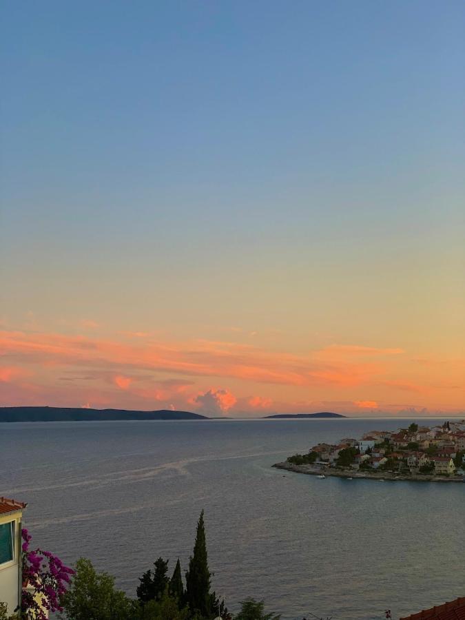 Appartement 2 Chambres avec Terrasse et Vue sur la Mer