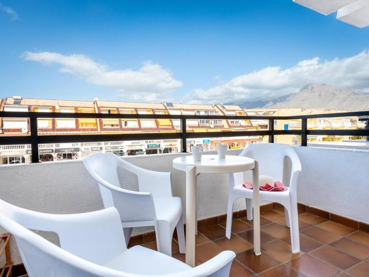 Charming apartment with an excellent location - Ferienwohnung Arona