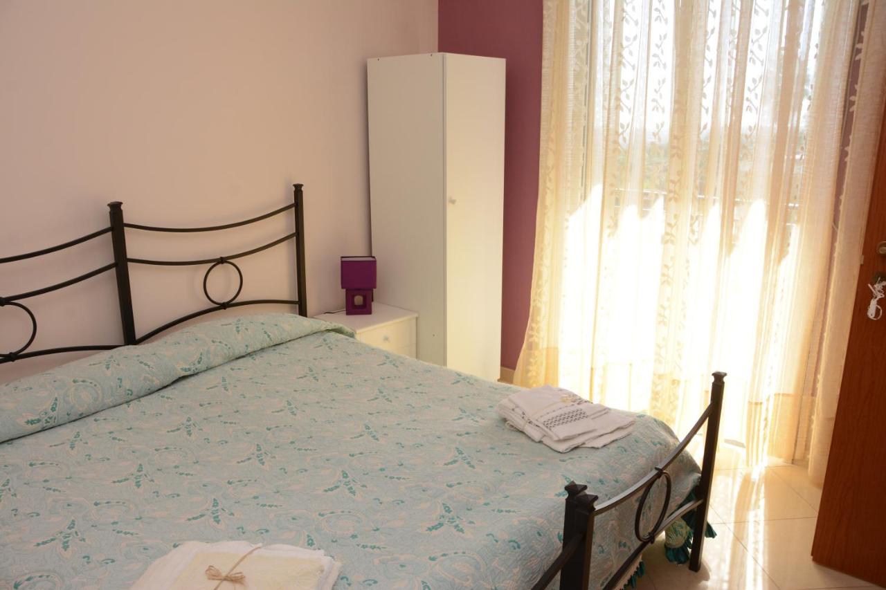 Camera Business Matrimoniale/Doppia con Letti Singoli con Bagno Privato Esterno 