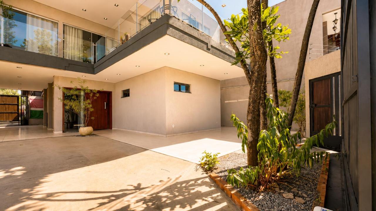 Casa 3 Suítes com Ar, Vila Planalto, 8 Hóspedes - B&B Brasília