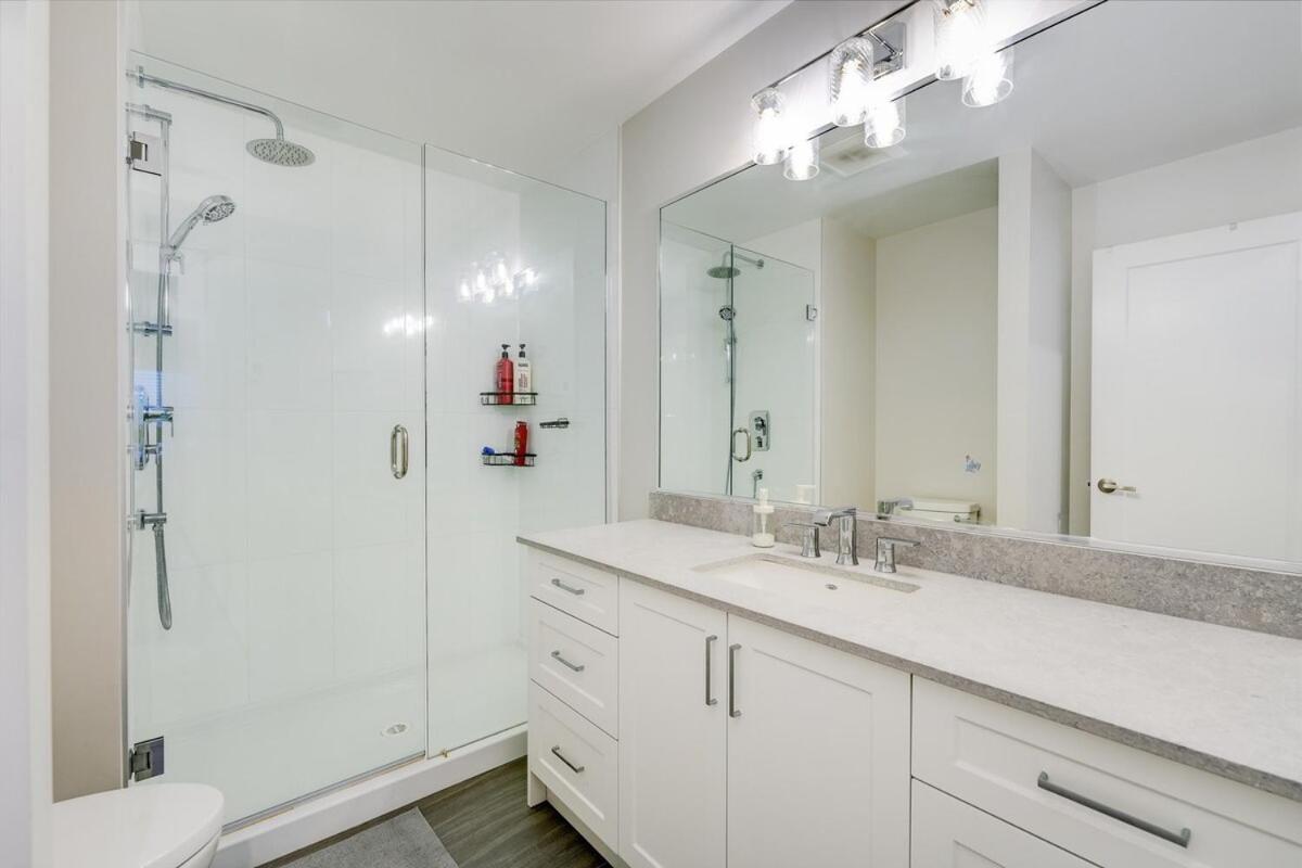 Lovely Home in Victoria, BC - B&B Langford