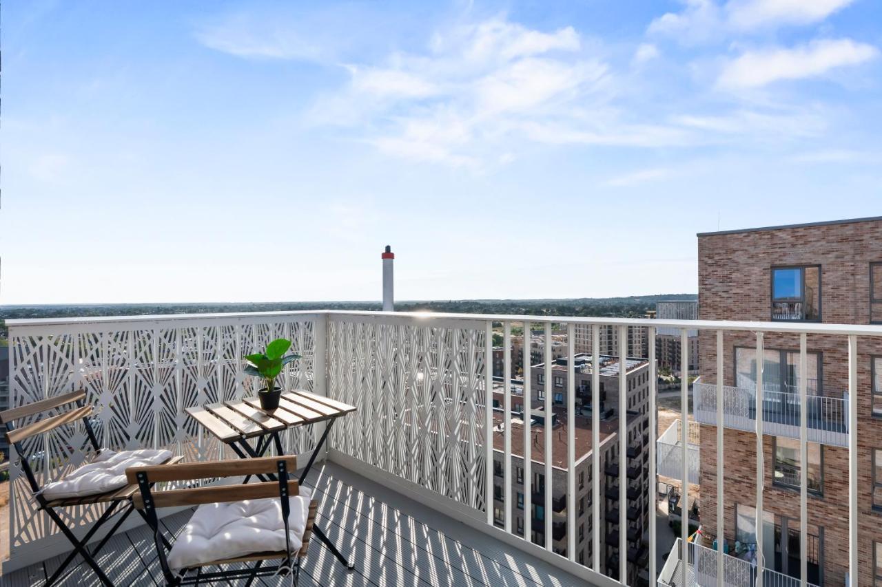 Stylish Penthouse - Sleeps 6 - Near Wembley - Ferienwohnung Hatch End