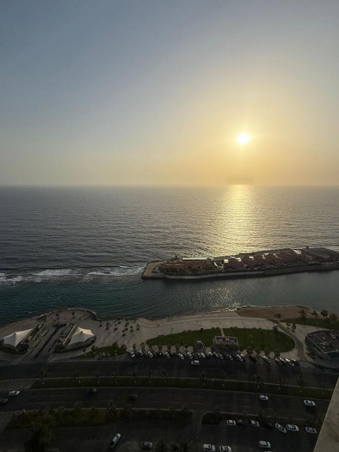 شقة داماك الفاخرة المطلة على البحر - B&B Jeddah