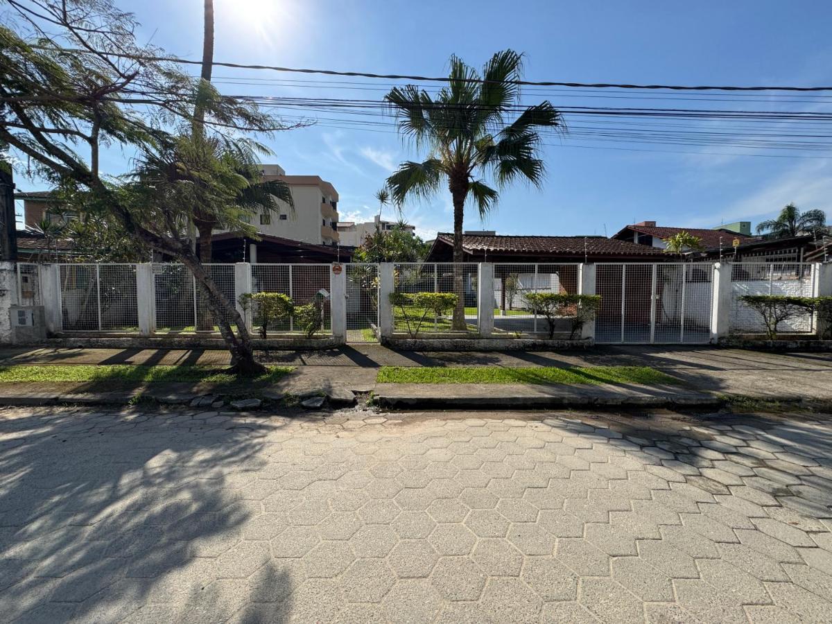 Casa Jardim com 5 quartos em Ubatuba - Bed and Breakfast Ubatuba