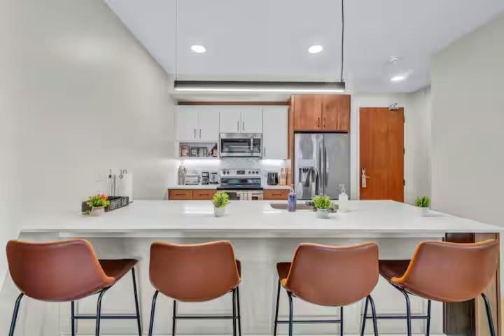 Little Italy & CWRU w King BedGymParkingWD - B&B Cleveland