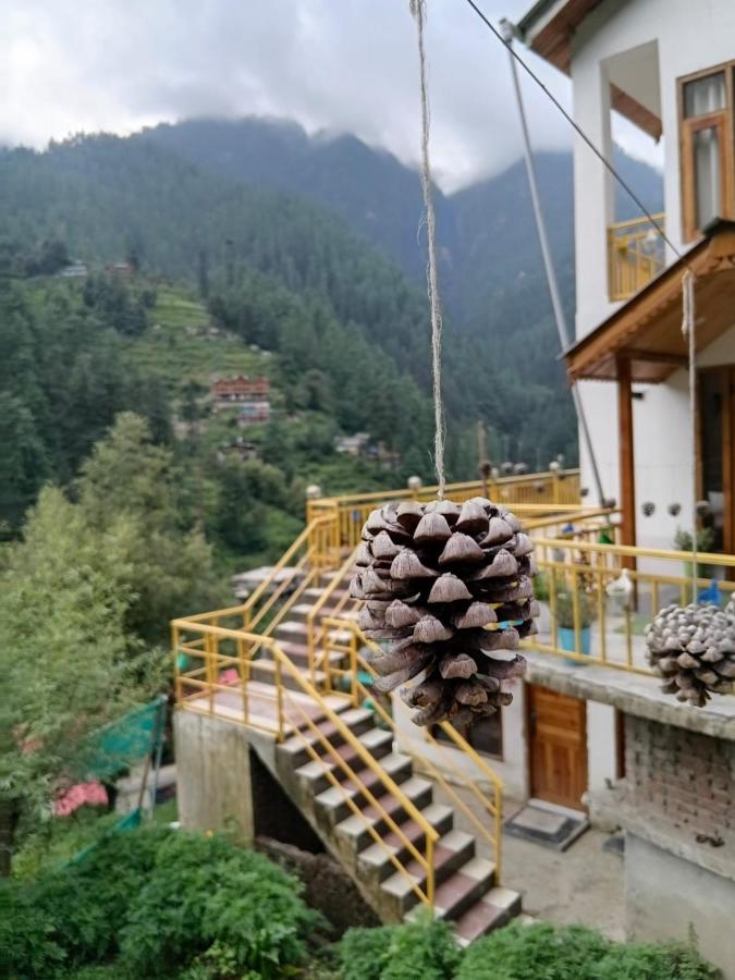 The Woodstock Hotels and Vilaa by Yellow Flower with Free Parking - Bed and Breakfast Jābo