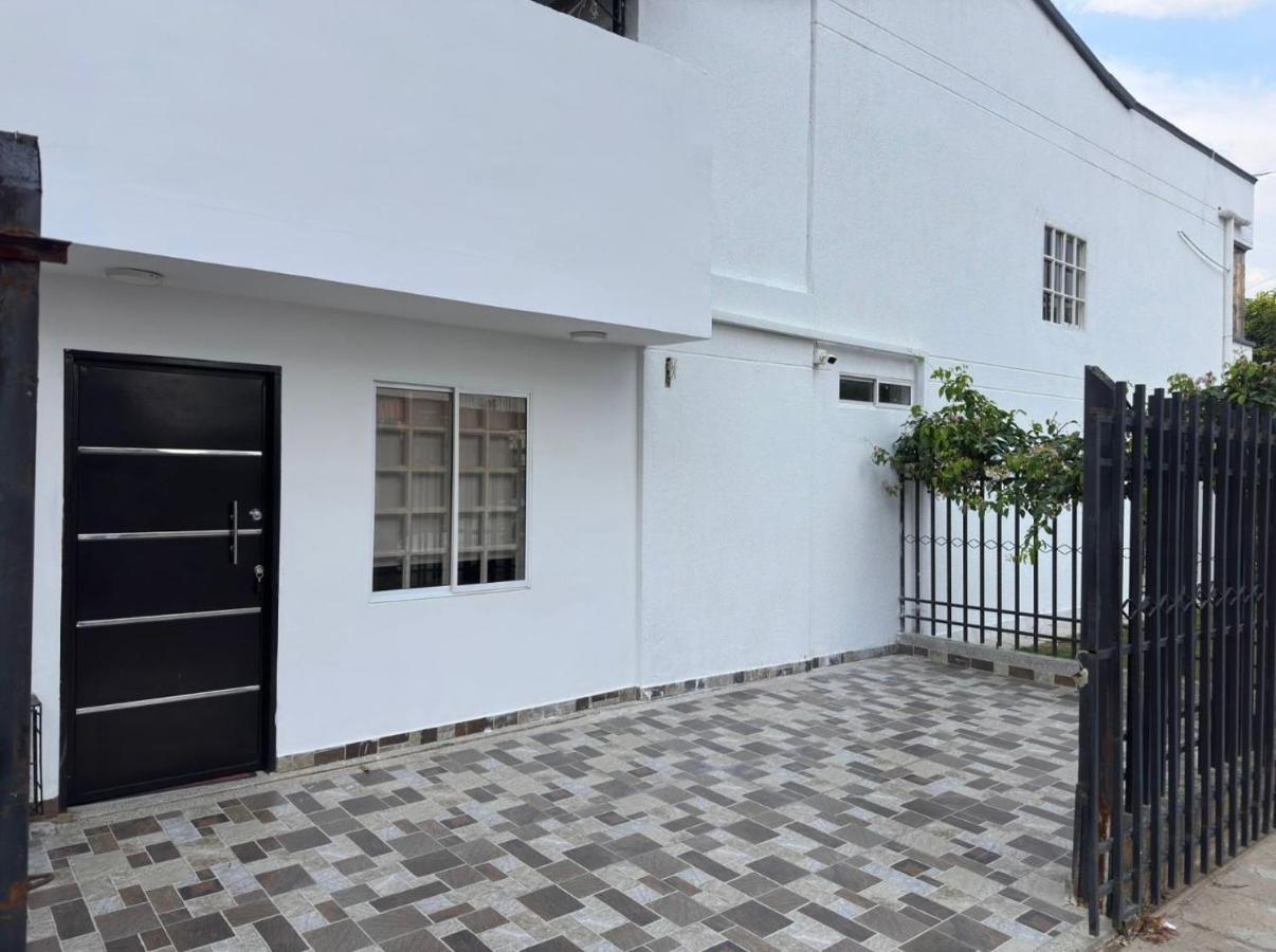 Apartamento Casas los Almendros, con aire acondicionado - B&B Valledupar
