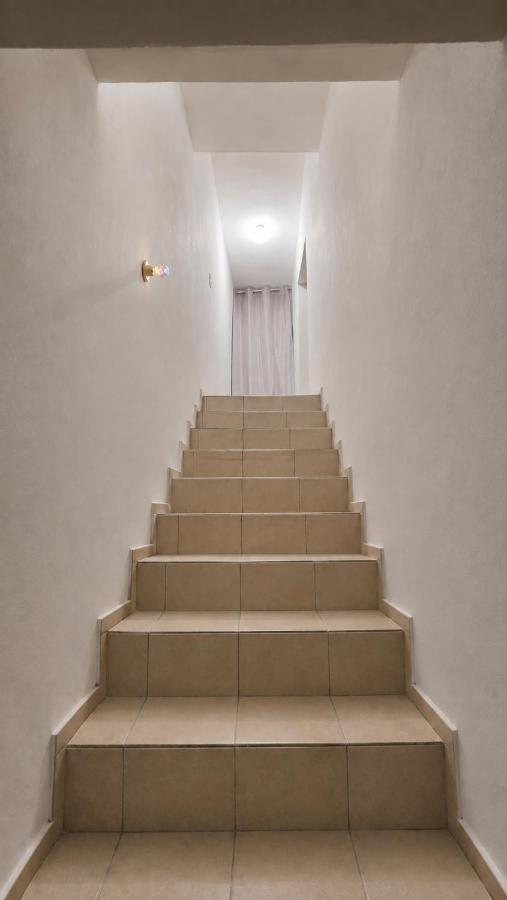Habitación con AC y Proyector cerca de la Playa - Chambres d'hôtes Mazatlán
