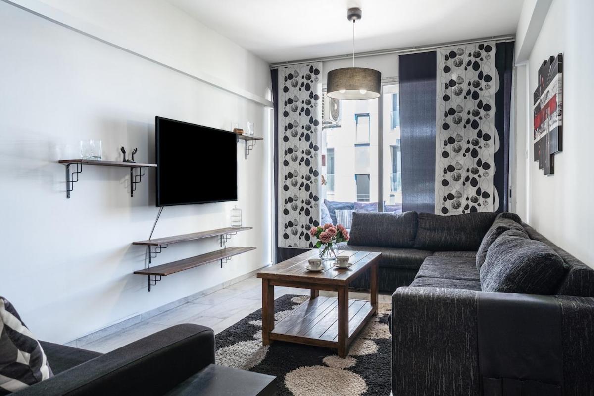 Modern 2-Bedroom Apartment in Central Limassol - B&B Limassol