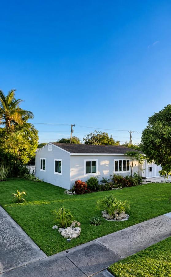 Family-Friendly Beach Home in West Palm Beach, FL - Chambres d'hôtes West Palm Beach