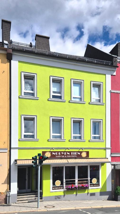 FlowApartment Hof, Smart-Checkin, IR-Sauna, Parkplatz, WLan600Mbit - B&B Hof