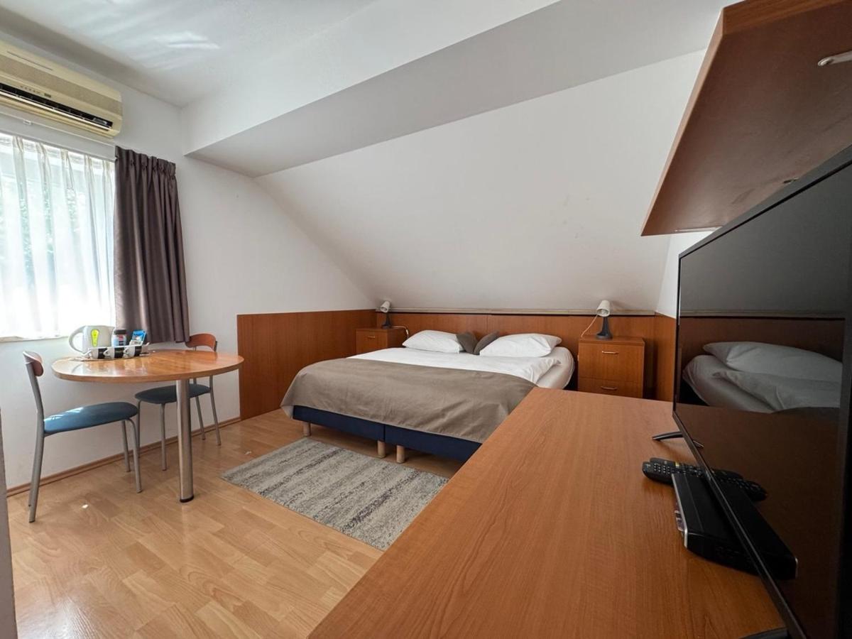 Dreibettzimmer