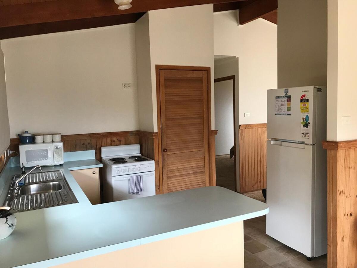 Homely Pet Friendly Beach House - Direct Beach Access - Chambres d'hôtes Lorne