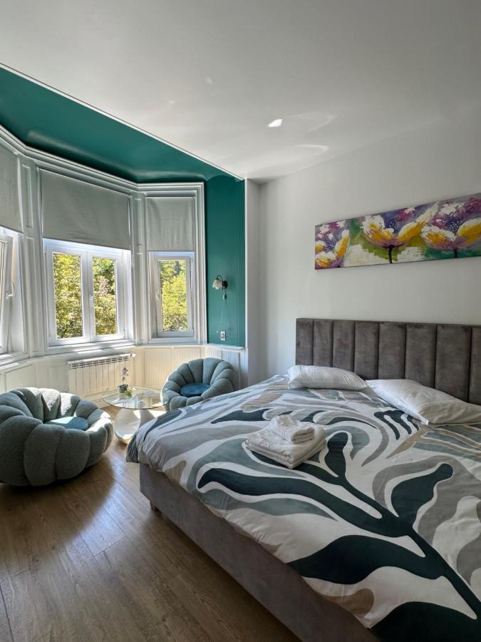 Livada Studio Apartments - Bed and Breakfast Braşov