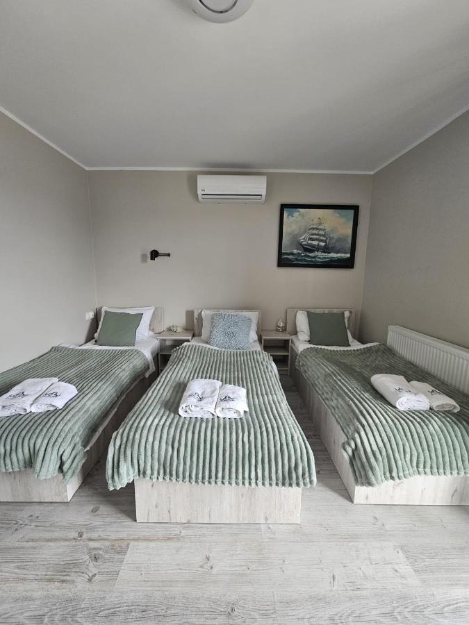 Dreibettzimmer mit Balkon
