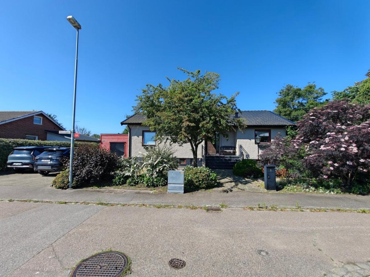 Family house by Skrea beach, 8 beds - Chambres d'hôtes Falkenberg