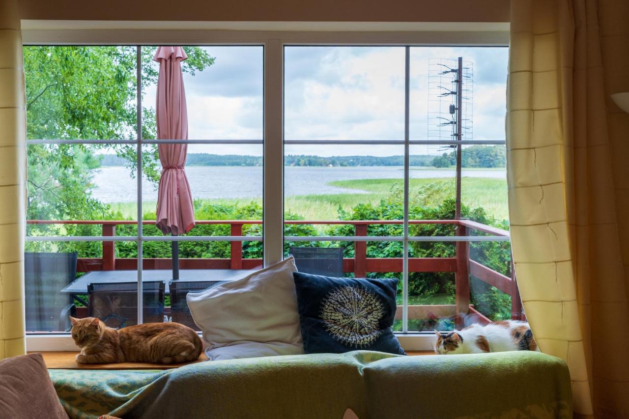Domek z widokiem na jezioro Narie - B&B Kretowiny