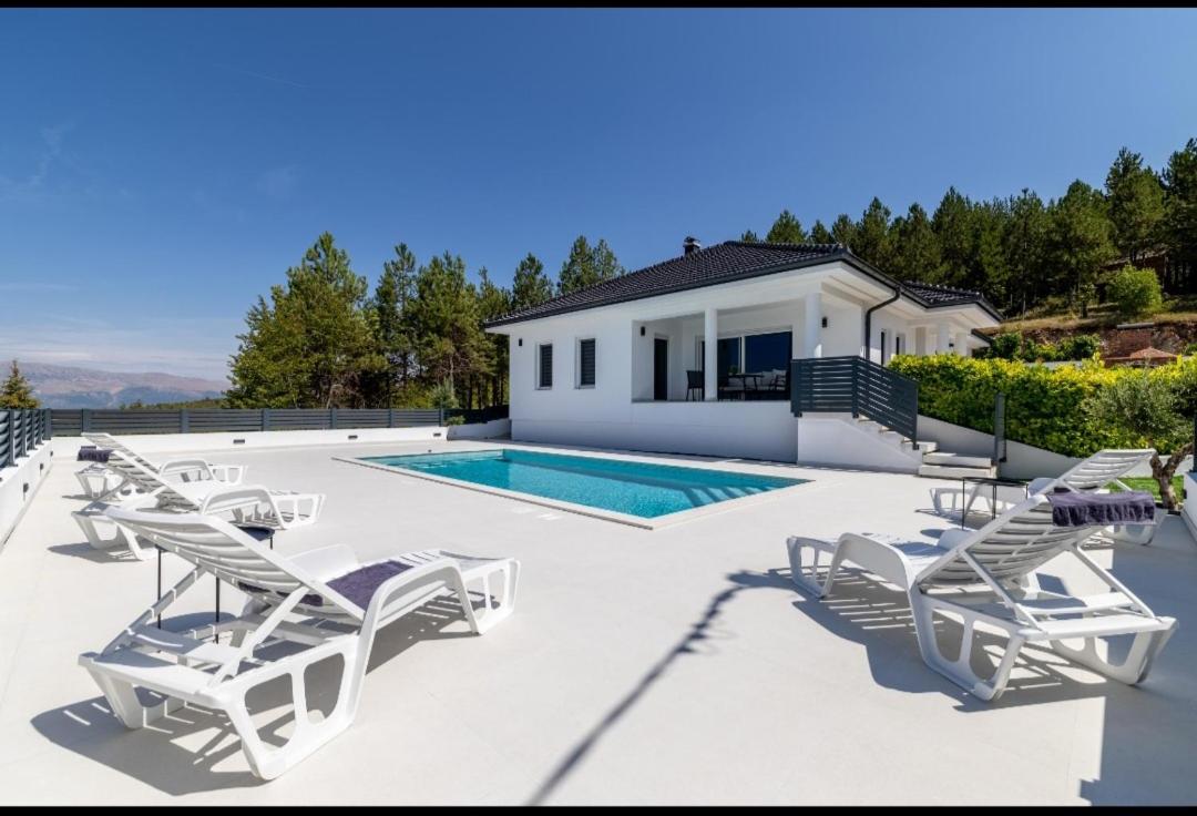 Holiday Home Luma - B&B Grabovica