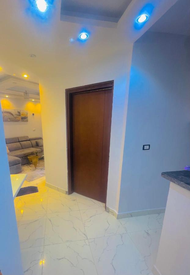 Apartment & Chalet بورتو سعيد فندق وشقق مميزة - Bed and Breakfast Port Said