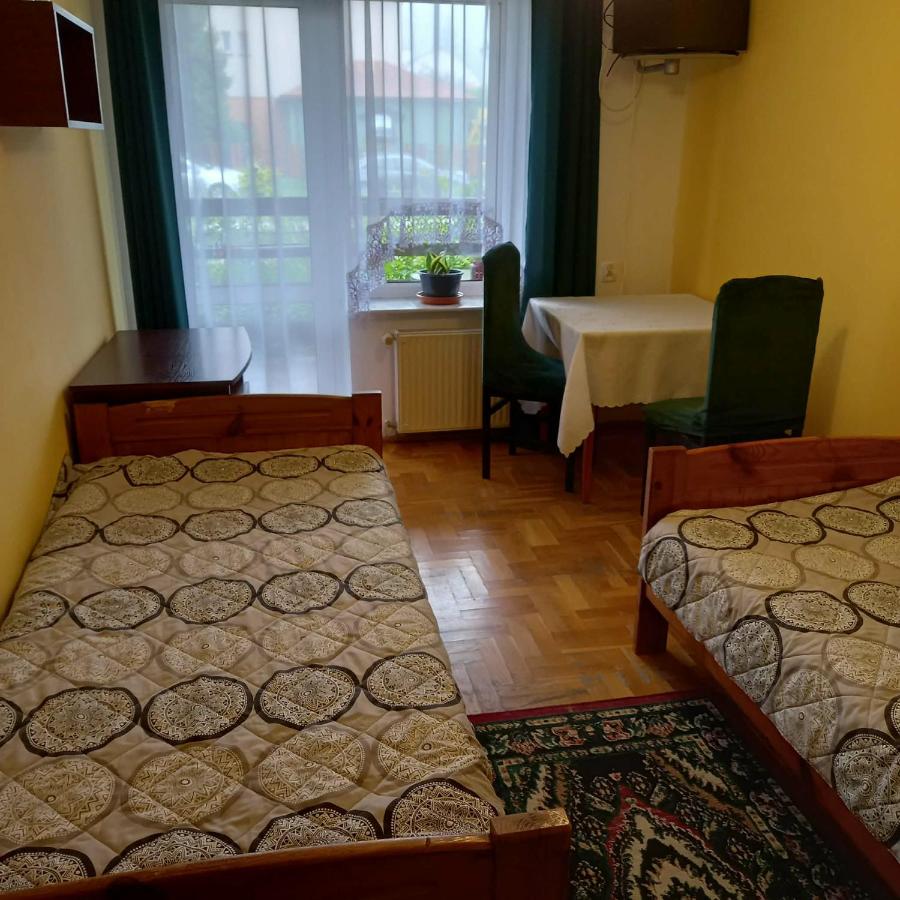 Room #1342922502