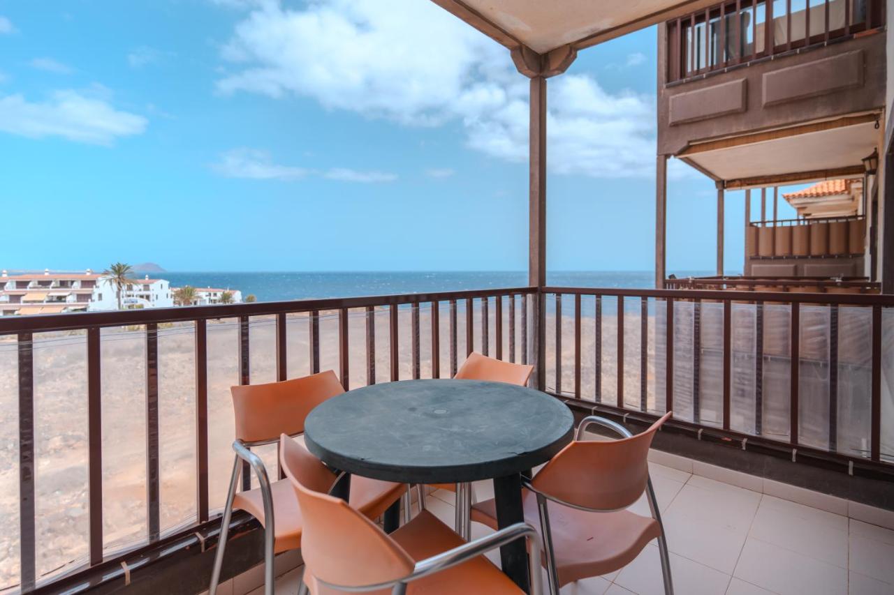 Zomero Sea View Pool Terrace and WiFi - B&B Costa del Silencio