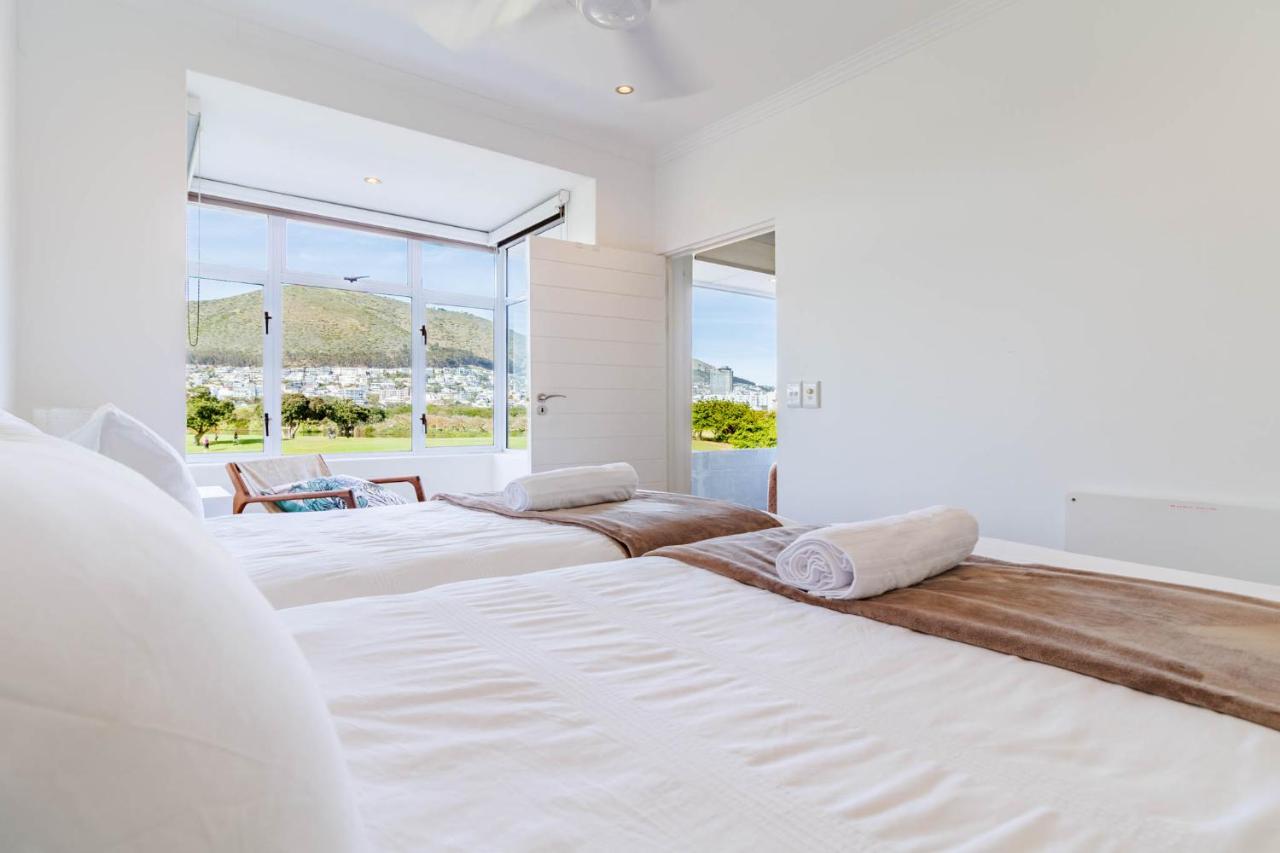 Quiet Sea & Golf Course 2-bed 3rd floor - Bed and Breakfast Kaapstad