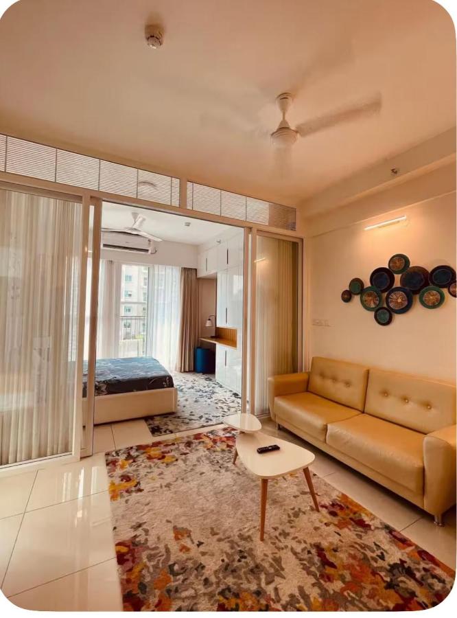 Aesthetic 1bhk Near Mall of Asia - Chambres d'hôtes Bangalore