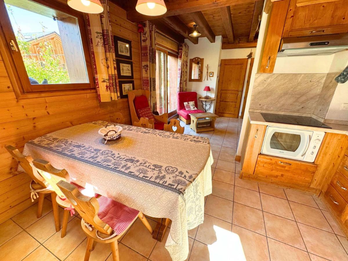 Chalet De Julie - Bel appartement traditionnel 4 pièces sur 2 niveau pour 6 personnes MAE-3734 - Chambres d'hôtes Saint-Martin-de-Belleville