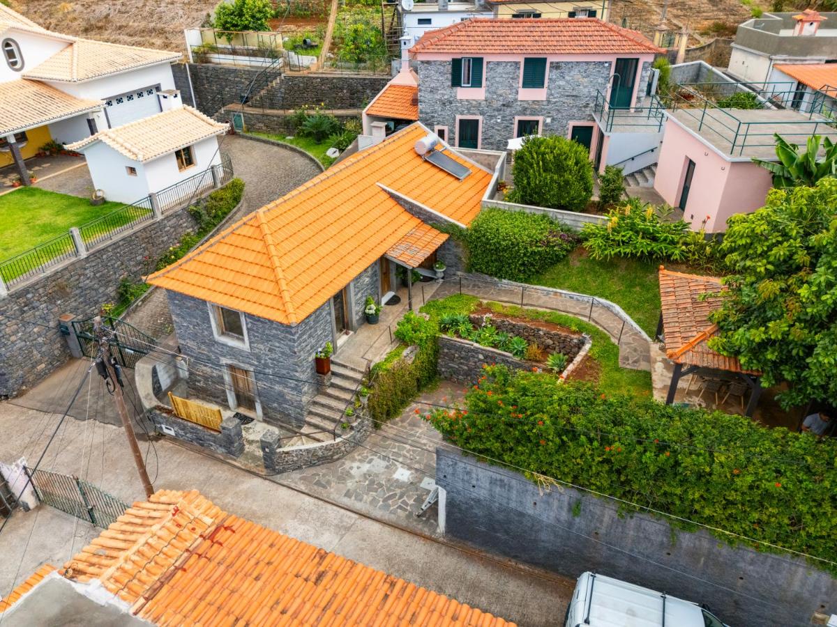 Casa dos Gatos - Bed and Breakfast Calheta