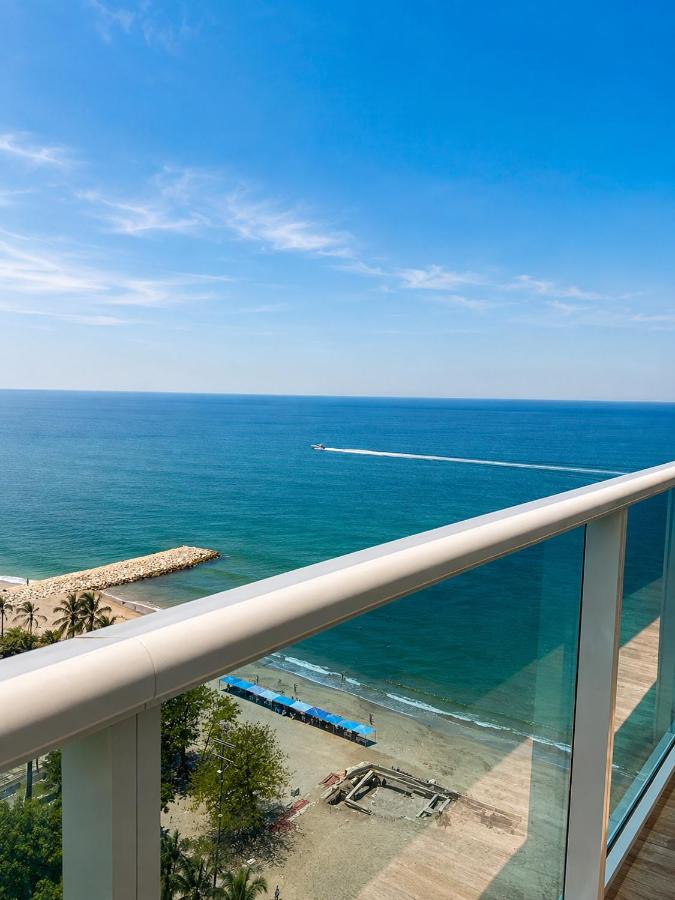 APARTAMENTO CON UNA HERMOSA VISTA AL MAR Wind 906 - Bed and Breakfast Gaira