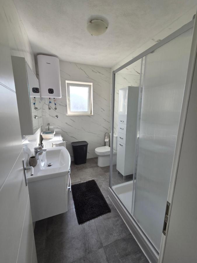 Apartmani Tomislav - B&B Vodice