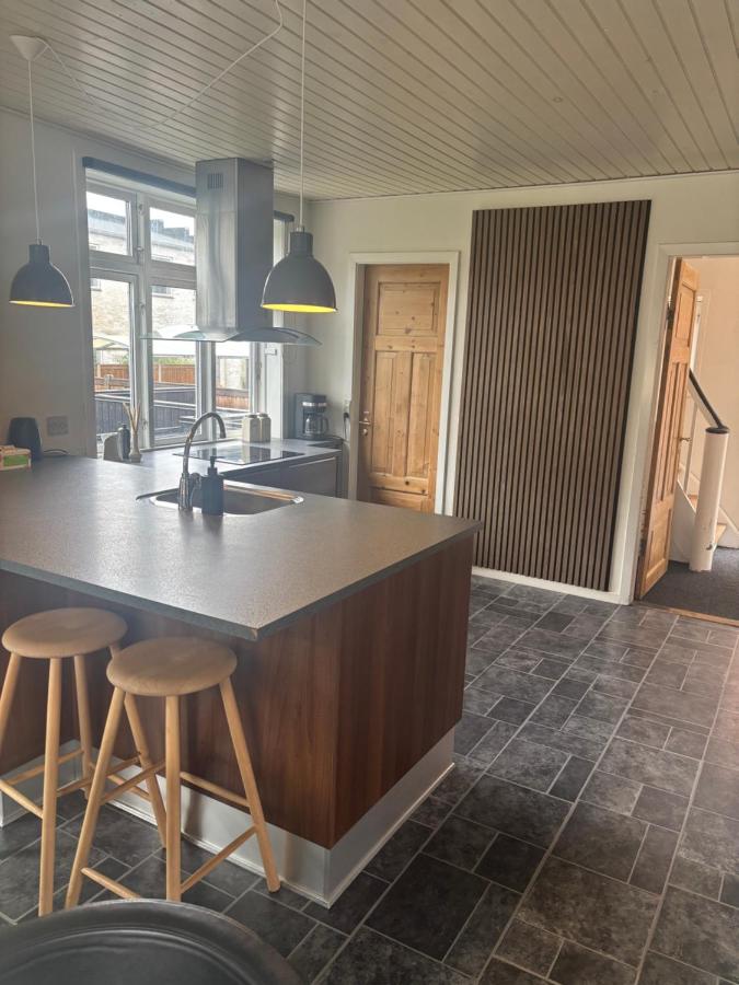 Hus nær Billund med spabad, have, grill og privat carport - B&B Grindsted