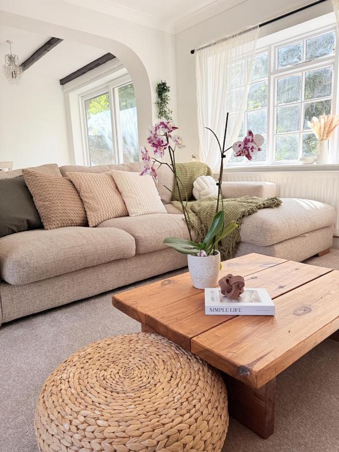 English cottage in vibrant London borough - Chambres d'hôtes West Drayton