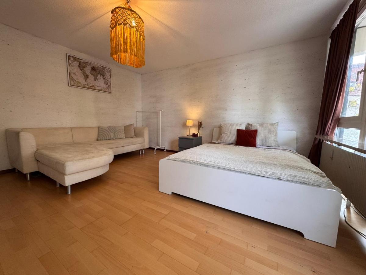 85 sqm Apartment 3 Bedroom each w Balcony 6 Min to Oktoberfest Up to 9 Guests - Ferienwohnung München