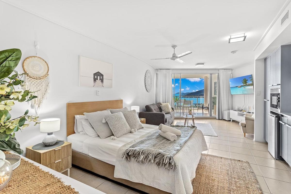 What a View - Studio - B&B Airlie Beach