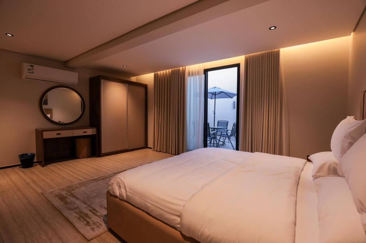 Luxury apartment with one bedroom and a living room, modern furnishings, full service, 11 m - Chambres d'hôtes Riyad
