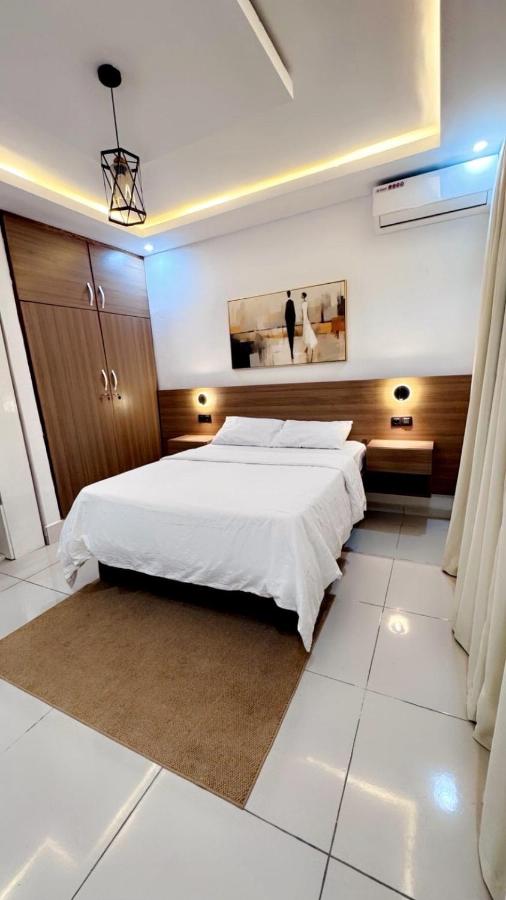 Studio Élégant & Prestige avec Terrasse privé - B&B Abidjan